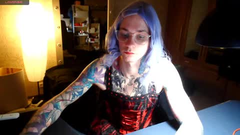 Julia online show from 05/09/26, 06:24