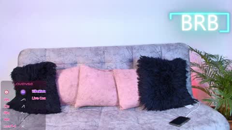 Jules and Gia online show from 04/08/26, 09:20