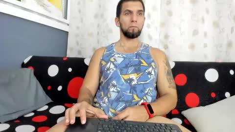 juleslake2 online show from 11/01/25, 08:55