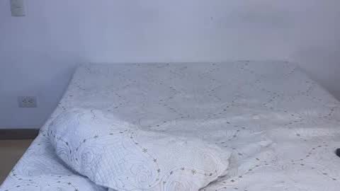 Snapshot of julesxdann chatting on 03/04/25, 03:00 Jules and Dann  Dont forget to give us thumps up online show from 03/04/25, 03:00