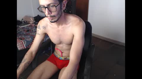 Snapshot of julfigo chatting on 05/31/26, 06:09 Julfigo online show from 05/31/26, 06:09