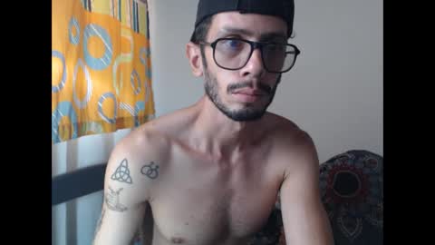 Snapshot of julfigo chatting on 06/03/26, 04:23 Julfigo online show from 06/03/26, 04:23