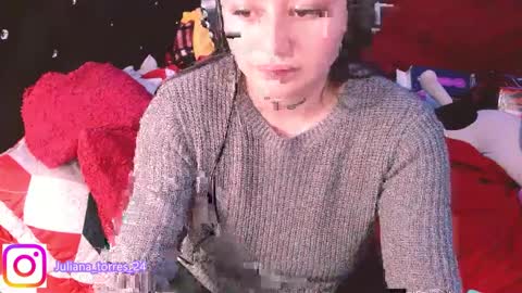Snapshot of juli_69 chatting on 12/16/24, 01:53 Juliana Torres online show from 12/16/24, 01:53