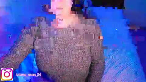 Snapshot of juli_69 chatting on 01/14/25, 02:40 Juliana Torres online show from 01/14/25, 02:40