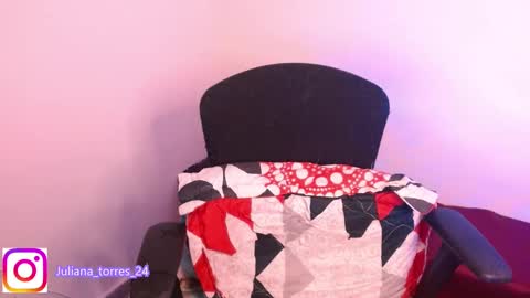 Snapshot of juli_69 chatting on 01/23/25, 07:29 Juliana Torres online show from 01/23/25, 07:29