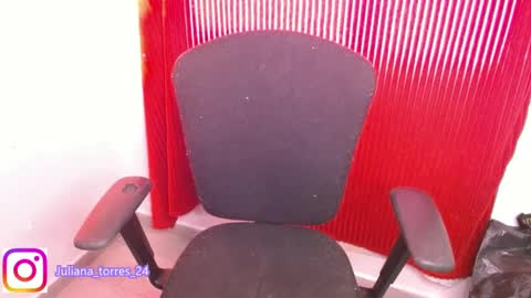 Snapshot of juli_69 chatting on 01/29/25, 06:07 Juliana Torres online show from 01/29/25, 06:07