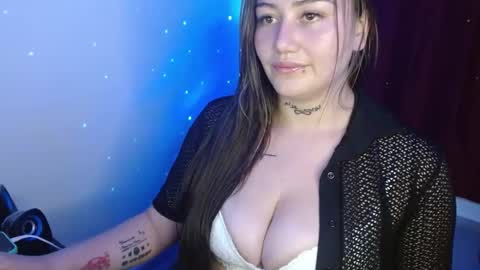Snapshot of juli_69 chatting on 02/22/25, 03:34 Juliana Torres online show from 02/22/25, 03:34