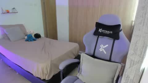 Snapshot of juli_santos_22 chatting on 01/11/25, 08:10 juli_santos_22 online show from 01/11/25, 08:10