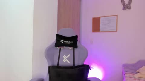 Snapshot of juli_santos_22 chatting on 01/30/25, 06:21 juli_santos_22 online show from 01/30/25, 06:21