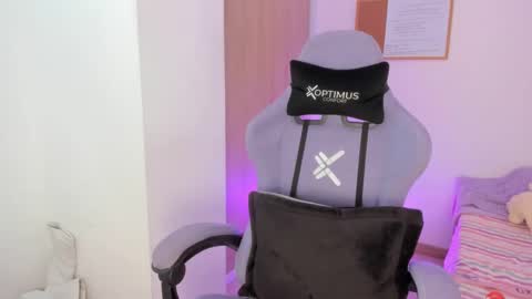 Snapshot of juli_santos_22 chatting on 02/04/25, 06:27 juli_santos_22 online show from 02/04/25, 06:27