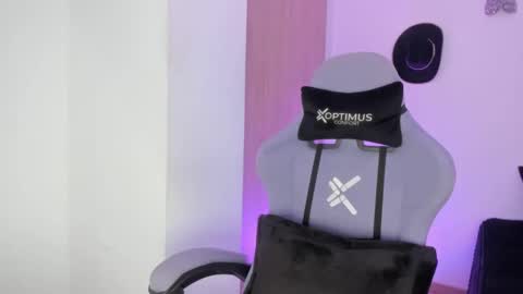 Snapshot of juli_santos_22 chatting on 02/08/25, 11:01 juli_santos_22 online show from 02/08/25, 11:01