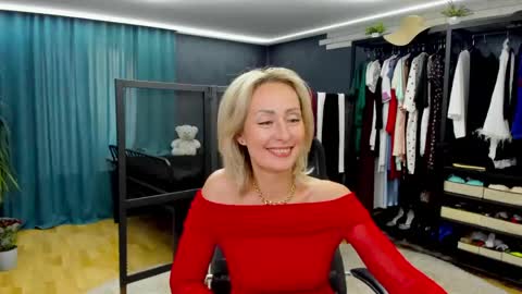 julia__cherry_ online show from 05/31/26, 01:18