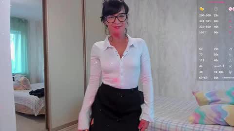 Julia online show from 09/25/25, 08:18