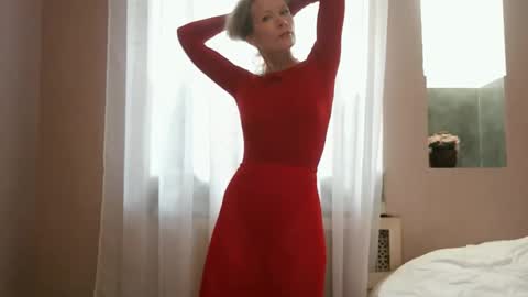 Snapshot of julia_giulia chatting on 03/11/25, 12:06 julia_giulia online show from 03/11/25, 12:06