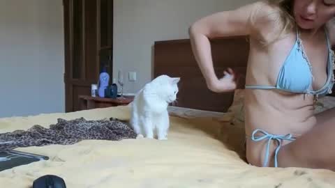 Snapshot of julia_giulia chatting on 10/09/25, 08:45 julia_giulia online show from 10/09/25, 08:45