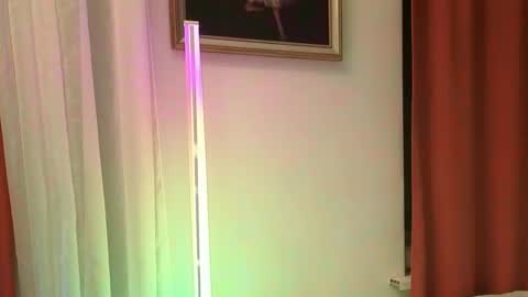 Snapshot of julia_giulia chatting on 12/14/25, 01:38 julia_giulia online show from 12/14/25, 01:38