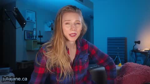 Julia Jane online show from 01/05/25, 02:38