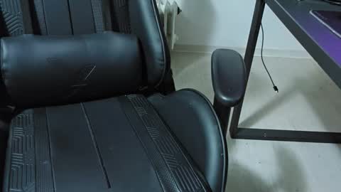 Snapshot of julia_official chatting on 09/11/25, 08:31 julia_official online show from 09/11/25, 08:31