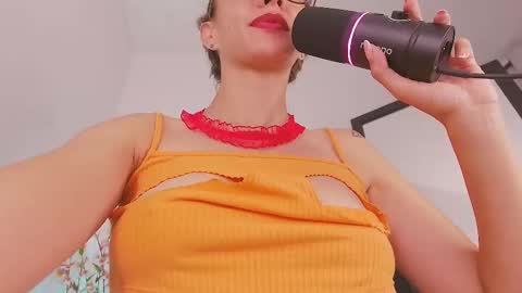 Snapshot of julia_roberts420 chatting on 02/09/25, 01:25 Julia Schedule 10 pm to 4 am GTM-5 online show from 02/09/25, 01:25