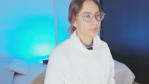 Snapshot of julia_roberts420 chatting on 09/16/25, 02:34 Julia Schedule 10 pm to 4 am GTM-5 online show from 09/16/25, 02:34