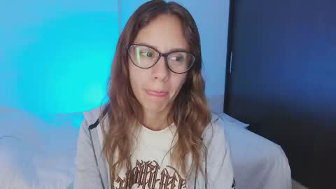 Snapshot of julia_roberts420 chatting on 10/19/25, 06:41 Julia Schedule 10 pm to 4 am GTM-5 online show from 10/19/25, 06:41