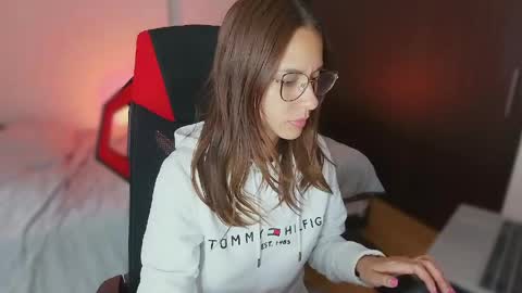 Julia Schedule 10 pm to 4  am GTM-5 online show from 04/27/26, 06:28
