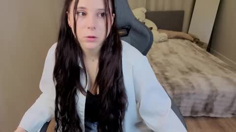 Julia Shyy online show from 04/29/26, 01:32