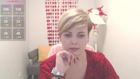 Julia online show from 02/10/25, 01:22
