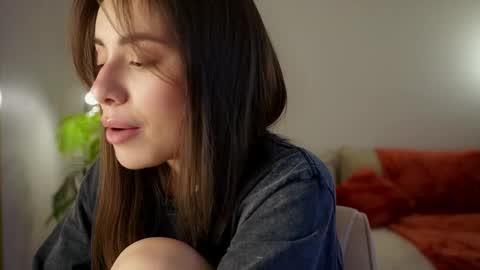 Molly online show from 04/11/26, 02:54