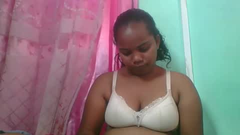 juliah02 online show from 01/24/25, 05:42