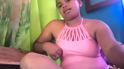 juliah02 online show from 02/02/25, 09:19