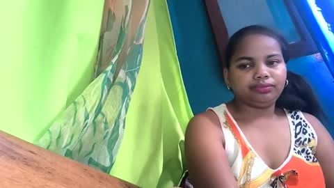 juliah02 online show from 02/04/25, 09:17