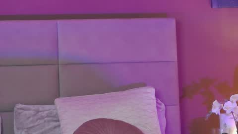 Snapshot of juliaharveyy chatting on 01/31/25, 05:09 Julia online show from 01/31/25, 05:09