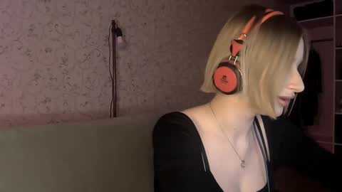 Kate online show from 03/17/26, 04:43