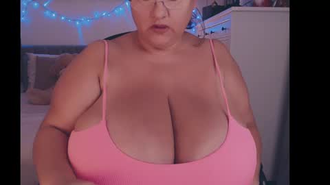 Snapshot of julialiones chatting on 12/06/24, 08:07 julialiones online show from 12/06/24, 08:07