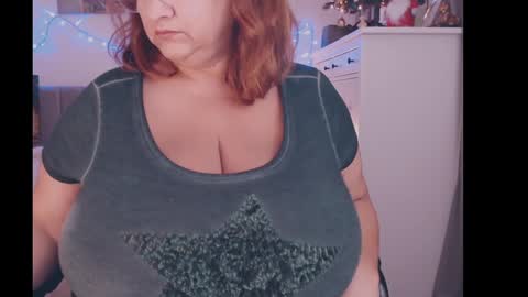 Snapshot of julialiones chatting on 12/20/24, 08:45 julialiones online show from 12/20/24, 08:45