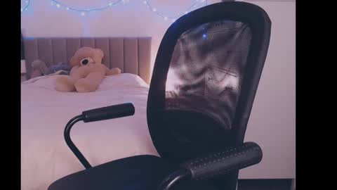 Snapshot of julialiones chatting on 01/08/25, 08:29 julialiones online show from 01/08/25, 08:29