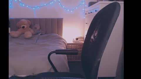 Snapshot of julialiones chatting on 01/31/25, 05:53 julialiones online show from 01/31/25, 05:53