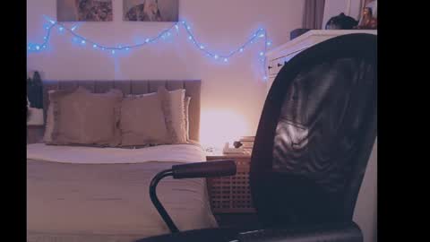 Snapshot of julialiones chatting on 02/03/25, 05:46 julialiones online show from 02/03/25, 05:46