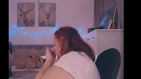 Snapshot of julialiones chatting on 02/23/25, 07:17 julialiones online show from 02/23/25, 07:17