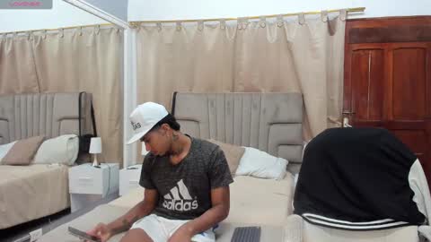 Snapshot of julian_billy chatting on 12/30/24, 02:51 julian billy online show from 12/30/24, 02:51