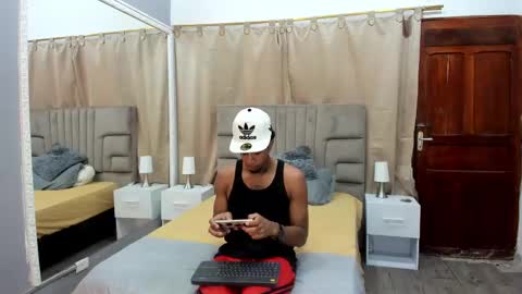 Snapshot of julian_billy chatting on 01/14/25, 02:43 julian billy online show from 01/14/25, 02:43