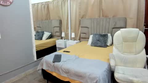 Snapshot of julian_billy chatting on 01/16/25, 02:41 julian billy online show from 01/16/25, 02:41