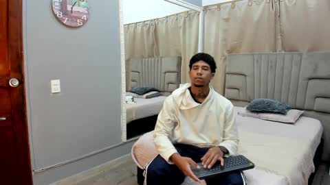 Snapshot of julian_billy chatting on 01/17/25, 11:27 julian billy online show from 01/17/25, 11:27