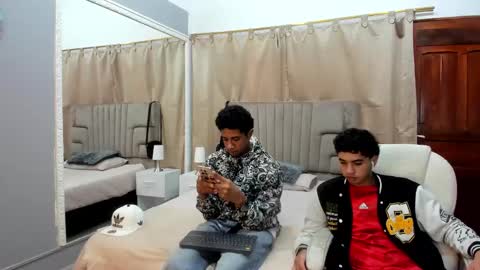 Snapshot of julian_billy chatting on 01/20/25, 02:36 julian billy online show from 01/20/25, 02:36