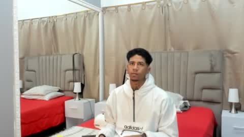 Snapshot of julian_billy chatting on 01/27/25, 11:32 julian billy online show from 01/27/25, 11:32