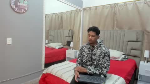 Snapshot of julian_billy chatting on 01/28/25, 11:17 julian billy online show from 01/28/25, 11:17