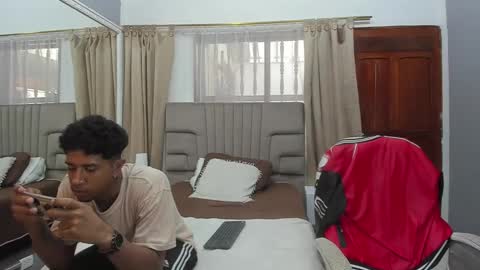 Snapshot of julian_billy chatting on 02/13/25, 06:48 julian billy online show from 02/13/25, 06:48