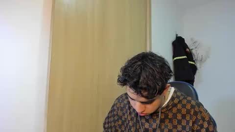 Snapshot of julian_billy chatting on 11/01/25, 09:28 julian billy online show from 11/01/25, 09:28