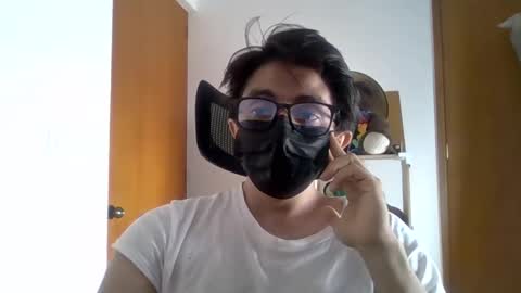 Snapshot of julian_mora7 chatting on 02/22/25, 05:35 Julian Mora online show from 02/22/25, 05:35